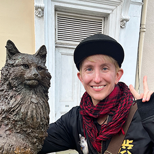 Jack stood by a statue of a cat labelled 'Hamish McHamish'